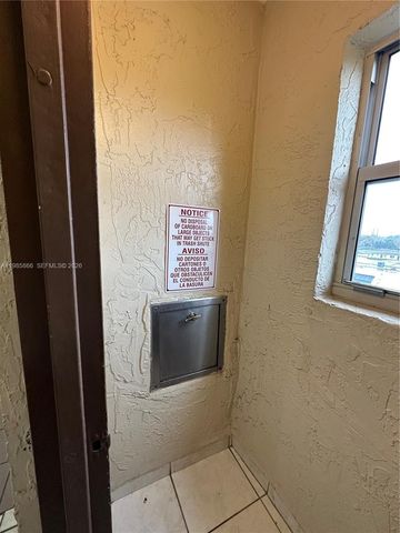 4713 NW 7th St 406-1, Miami, FL 33126