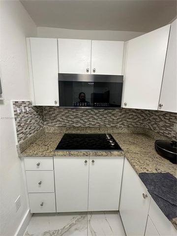 4713 NW 7th St 406-1, Miami, FL 33126