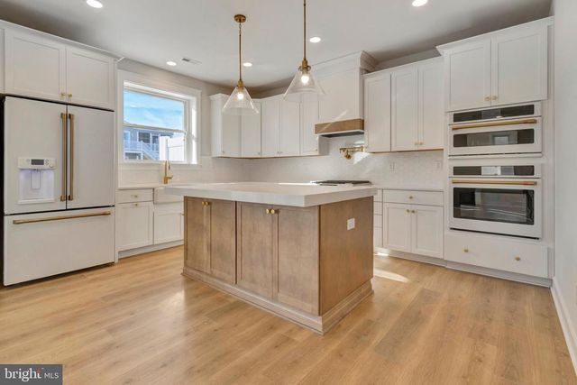 24 W ATLANTIC ST, Fenwick Island, DE 19944