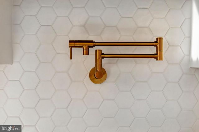 24 W ATLANTIC ST, Fenwick Island, DE 19944