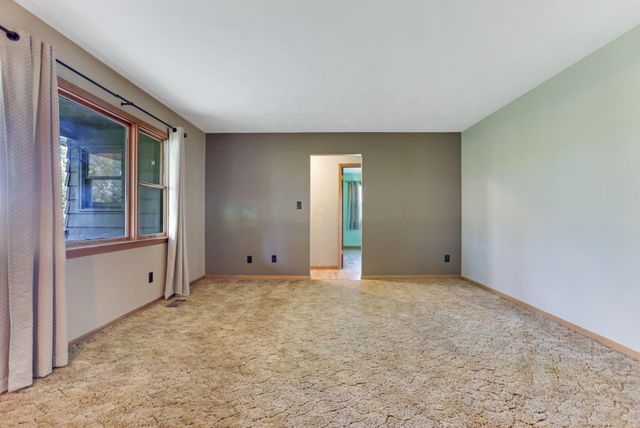 10293 Smoke Road SW, Etna, OH 43062