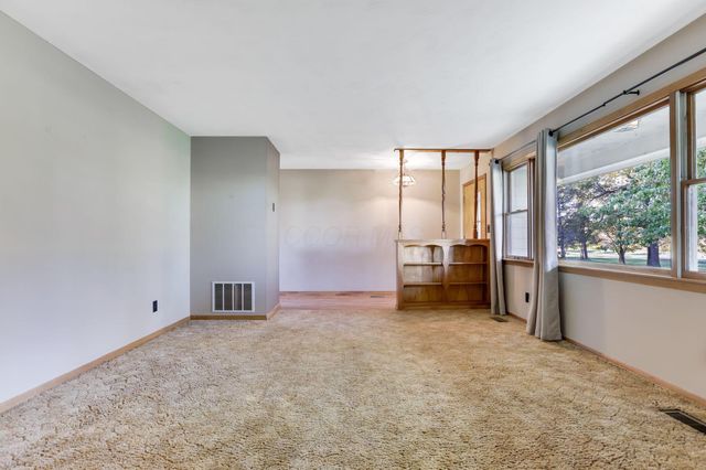 10293 Smoke Road SW, Etna, OH 43062