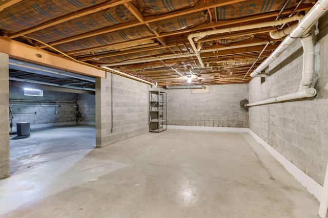 10293 Smoke Road SW, Etna, OH 43062