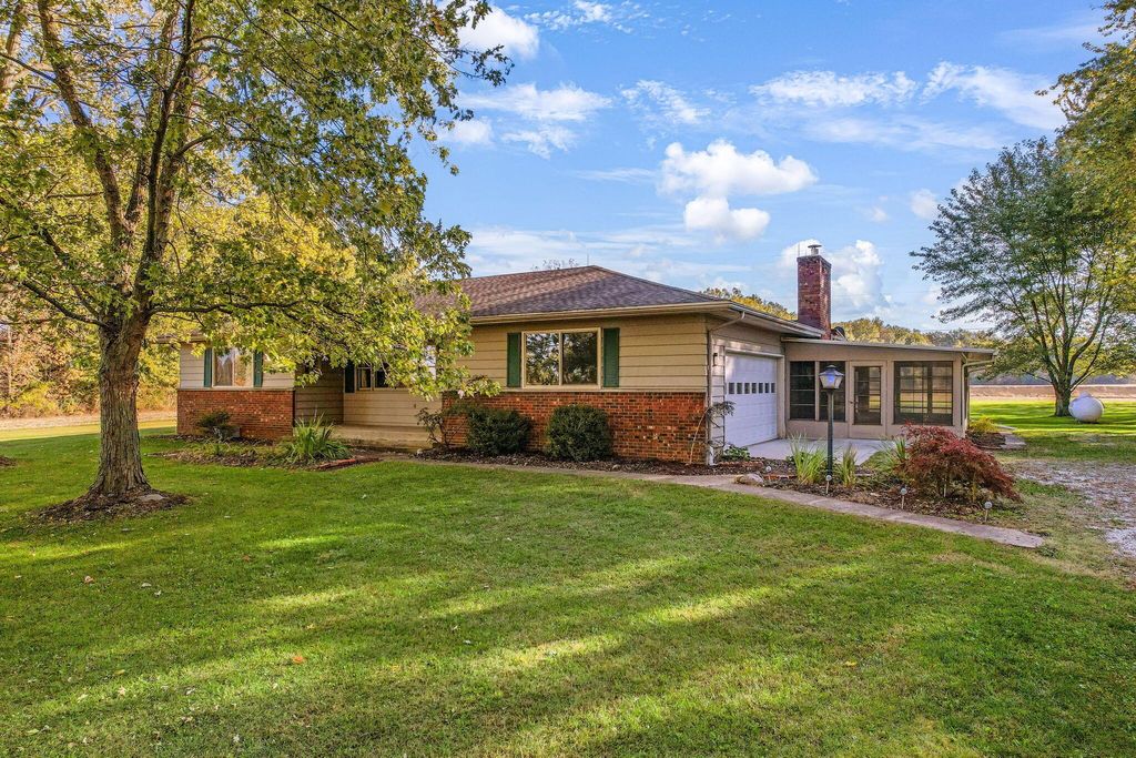 10293 Smoke Road SW, Etna, OH 43062