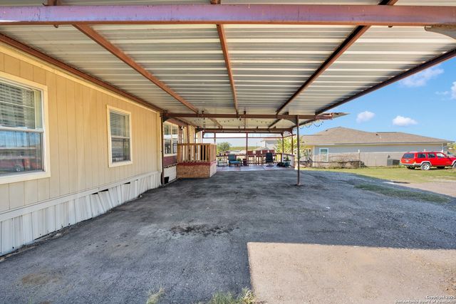 7176 Burshard Rd, San Antonio, TX 78263