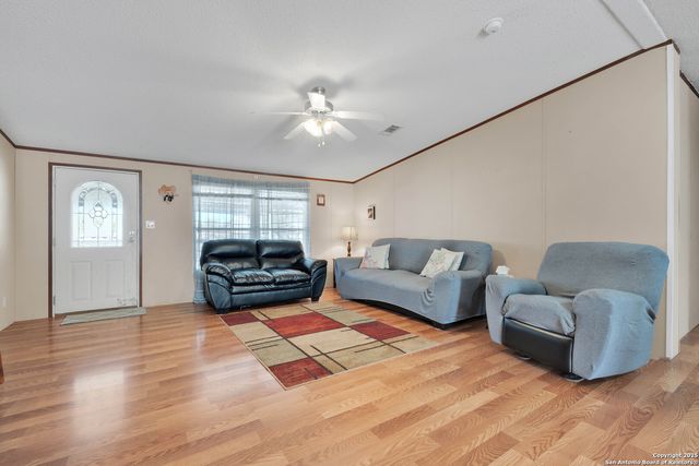 7176 Burshard Rd, San Antonio, TX 78263