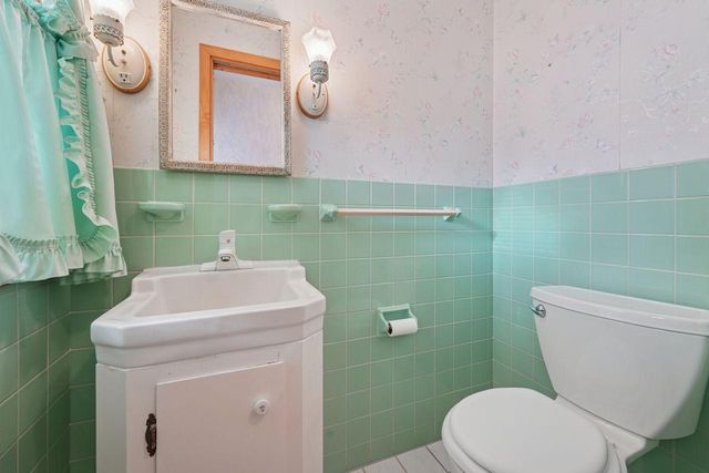 8149 Westwood Hills Drive, Saint Louis Park, MN 55426