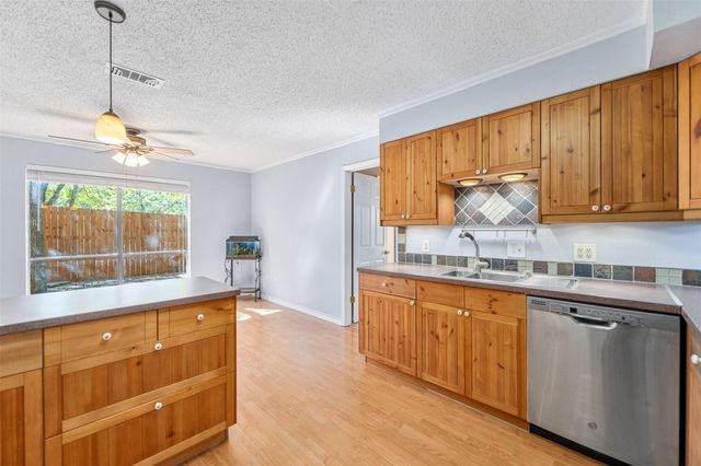 5714 Cherrywood Lane, Arlington, TX 76016