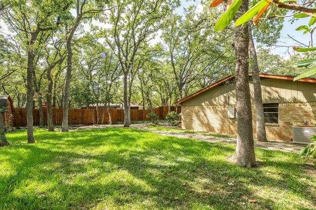 5714 Cherrywood Lane, Arlington, TX 76016