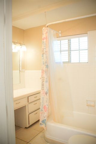 3218 Emmett Street, Dallas, TX 75211