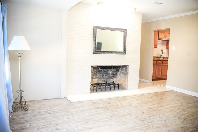 3218 Emmett Street, Dallas, TX 75211