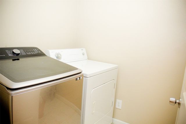 3218 Emmett Street, Dallas, TX 75211