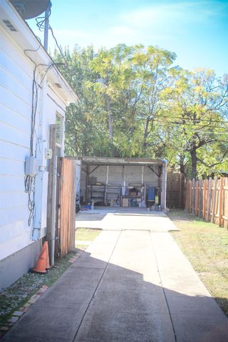 3218 Emmett Street, Dallas, TX 75211