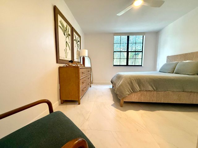 780 S Sapodilla Avenue 207, West Palm Beach, FL 33401