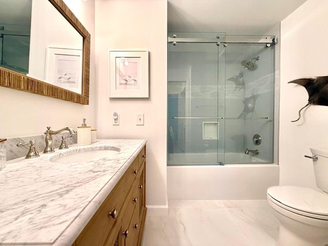 780 S Sapodilla Avenue 207, West Palm Beach, FL 33401