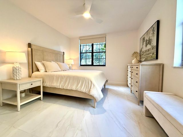 780 S Sapodilla Avenue 207, West Palm Beach, FL 33401