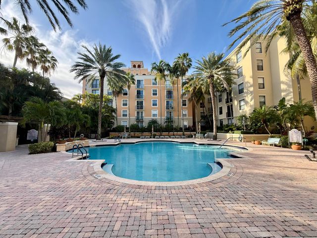 780 S Sapodilla Avenue 207, West Palm Beach, FL 33401