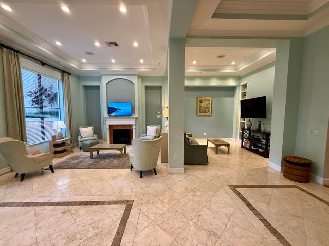 780 S Sapodilla Avenue 207, West Palm Beach, FL 33401