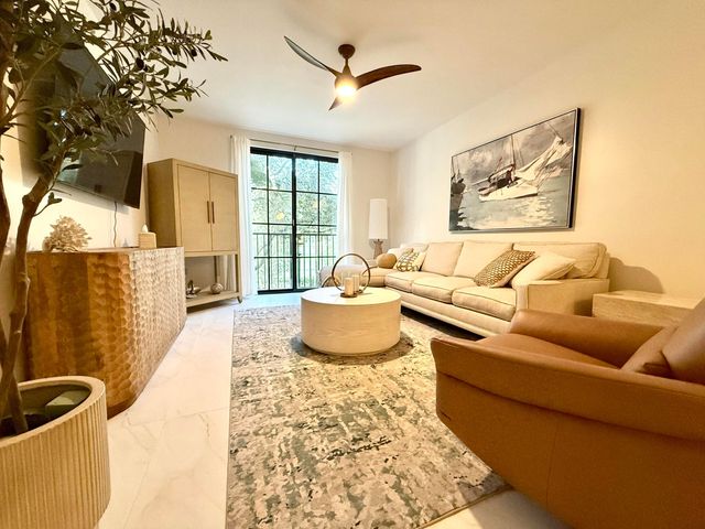780 S Sapodilla Avenue 207, West Palm Beach, FL 33401