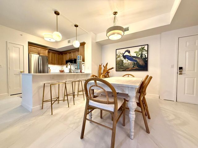 780 S Sapodilla Avenue 207, West Palm Beach, FL 33401