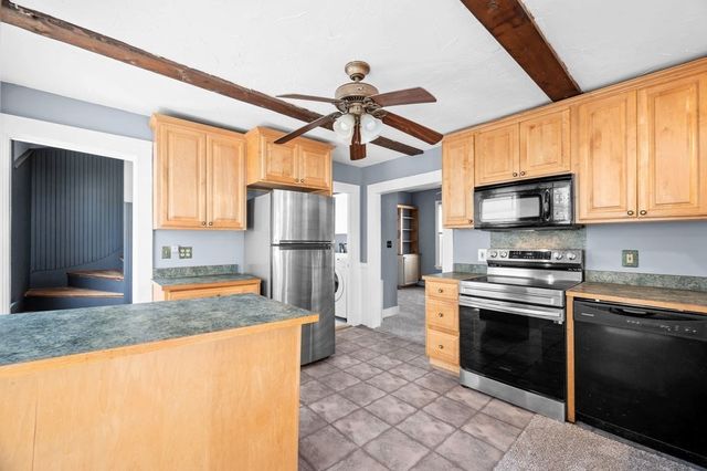 94 Eutaw Ave, Lynn, MA 01902