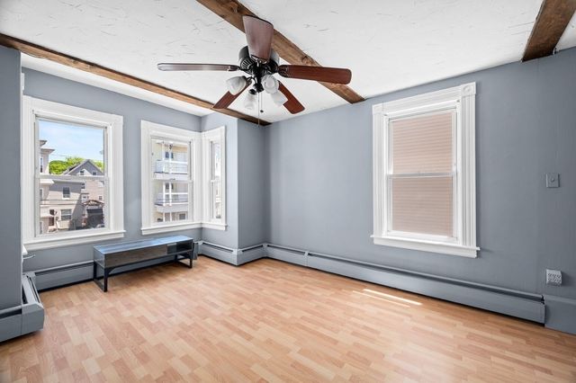 94 Eutaw Ave, Lynn, MA 01902