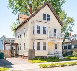 94 Eutaw Ave, Lynn, MA 01902