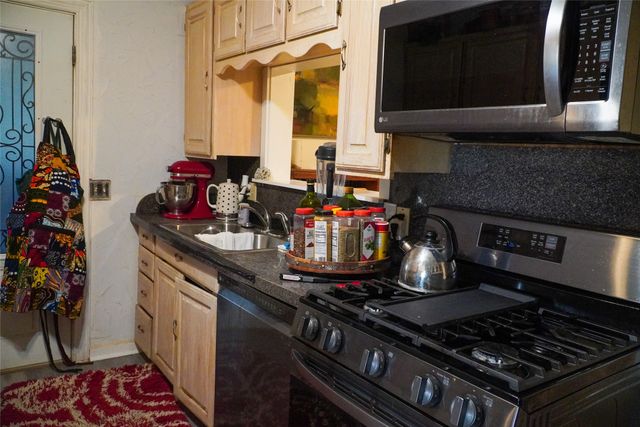 111 W 3rd Street, Keene, TX 76059