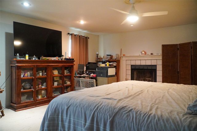 111 W 3rd Street, Keene, TX 76059