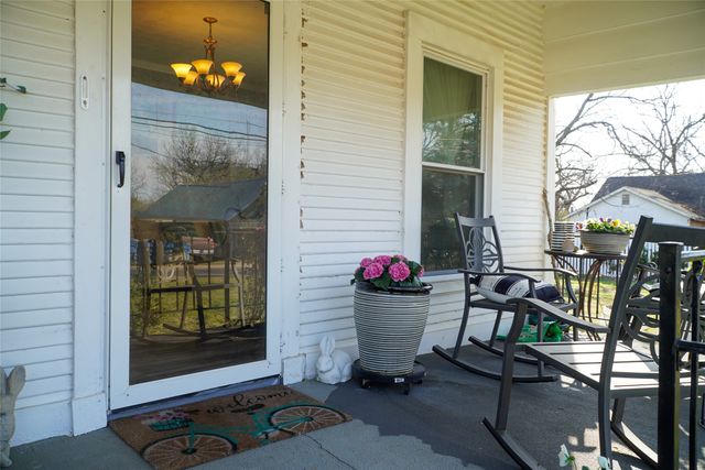 111 W 3rd Street, Keene, TX 76059