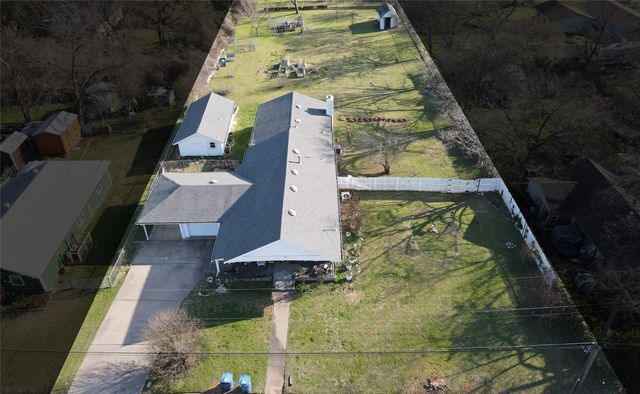 111 W 3rd Street, Keene, TX 76059