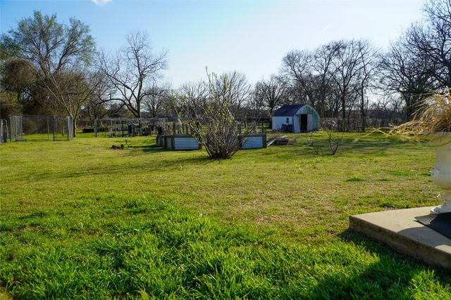 111 W 3rd Street, Keene, TX 76059