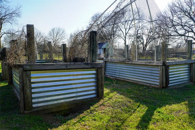 111 W 3rd Street, Keene, TX 76059