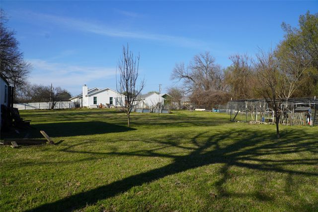 111 W 3rd Street, Keene, TX 76059