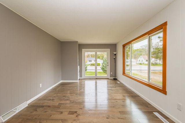 411 W Nokomis Street, Osakis, MN 56360