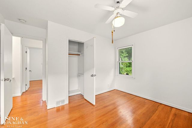 24060 Oneida Street, Oak Park, MI 48237