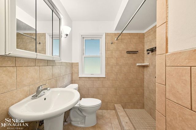 24060 Oneida Street, Oak Park, MI 48237