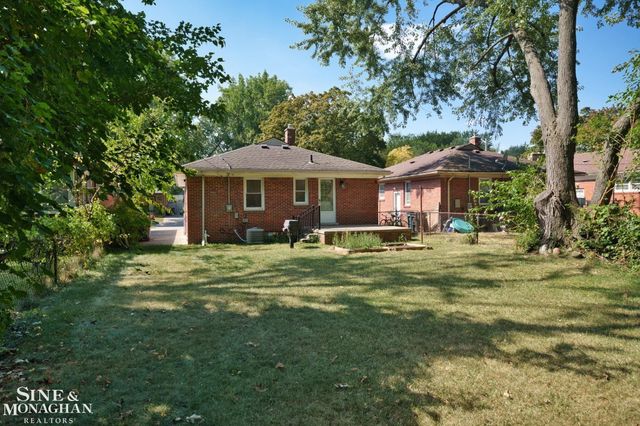 24060 Oneida Street, Oak Park, MI 48237