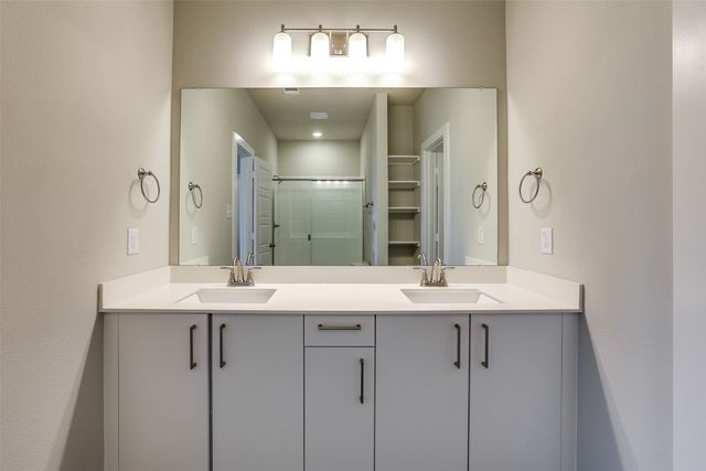 657 Blackland Drive, Venus, TX 76084