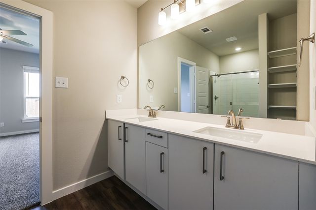 657 Blackland Drive, Venus, TX 76084