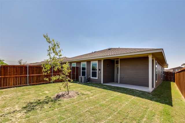 657 Blackland Drive, Venus, TX 76084