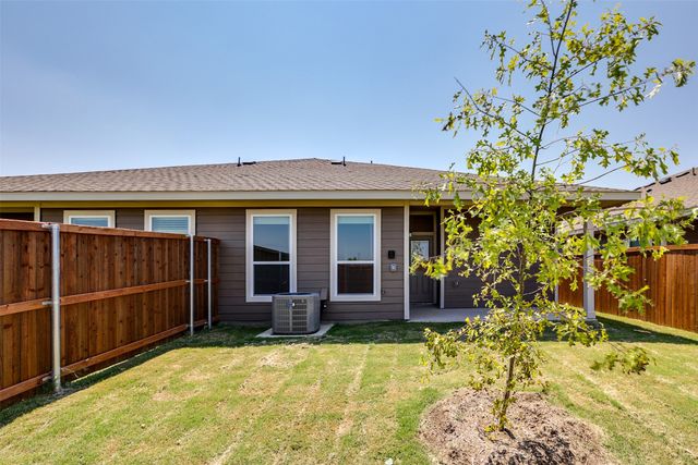 657 Blackland Drive, Venus, TX 76084