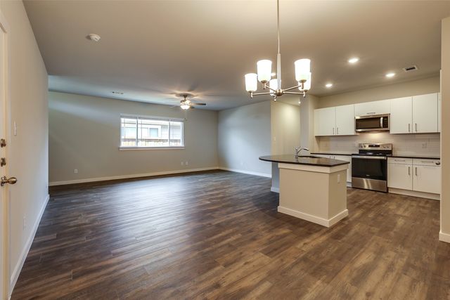 657 Blackland Drive, Venus, TX 76084