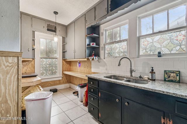 324 W 18TH Street, Jacksonville, FL 32206