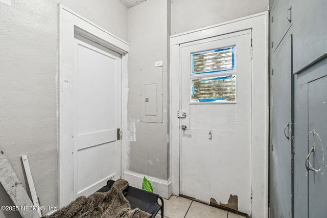 324 W 18TH Street, Jacksonville, FL 32206