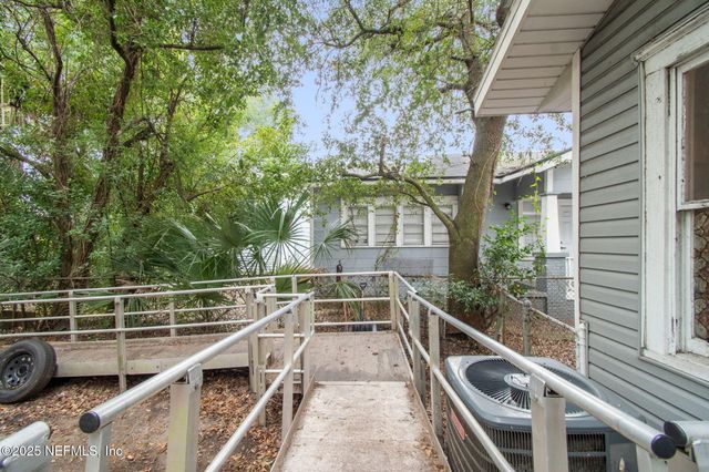 324 W 18TH Street, Jacksonville, FL 32206