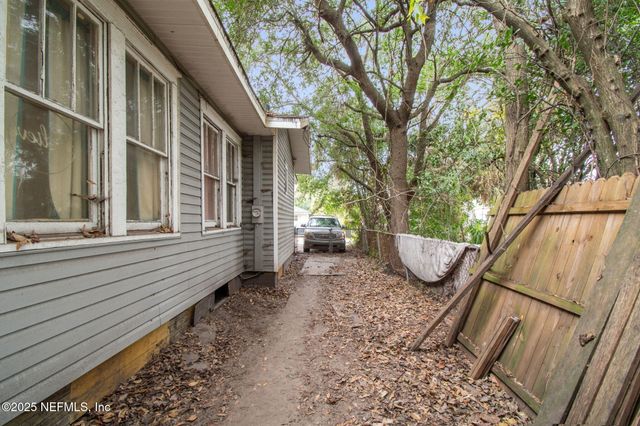 324 W 18TH Street, Jacksonville, FL 32206