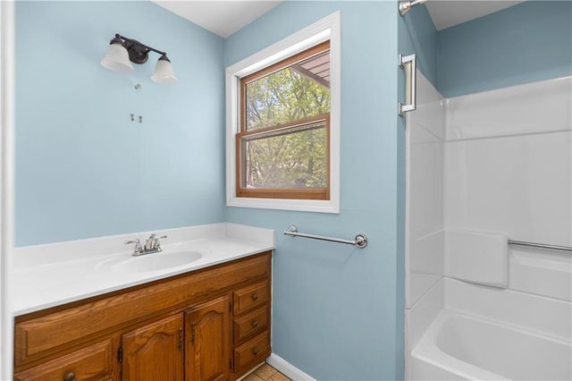 4135 NE Kelsey Road, Kansas City, MO 64116