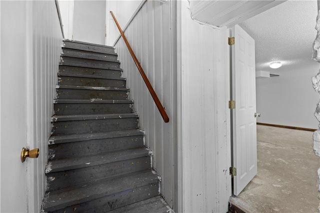 4135 NE Kelsey Road, Kansas City, MO 64116