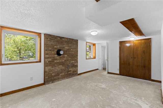 4135 NE Kelsey Road, Kansas City, MO 64116